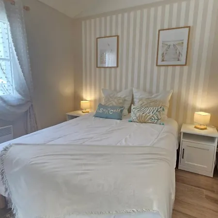 Maison Les Embruns Avec Piscine Collective بيت للعطل لا فاوت سور مير